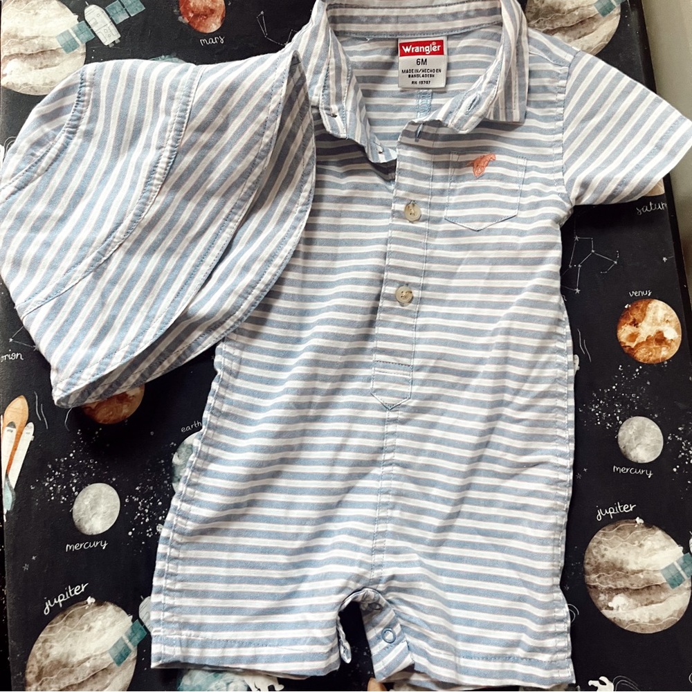 NWOT! never worn wrangler baby romper and hat